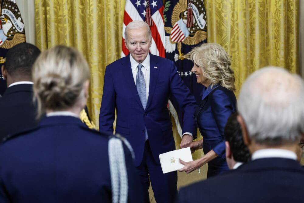 US President Biden couldn't quote the poet and admitted he got scared at the White House - Reuters