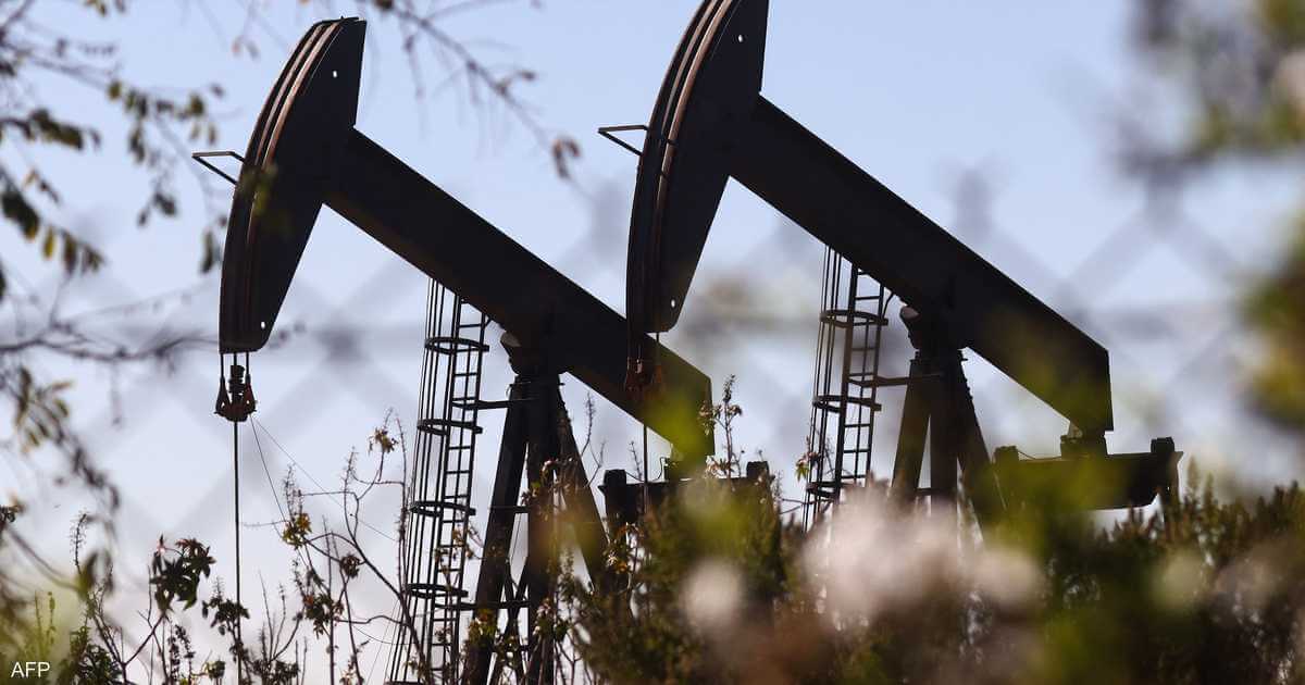 Oil continues its losses for the third week in a row