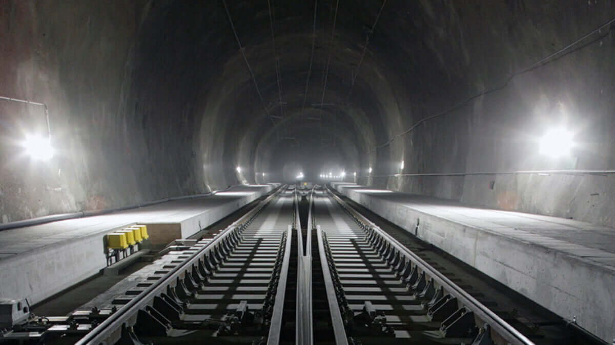 A tunnel through Alps that will change European rail traffic