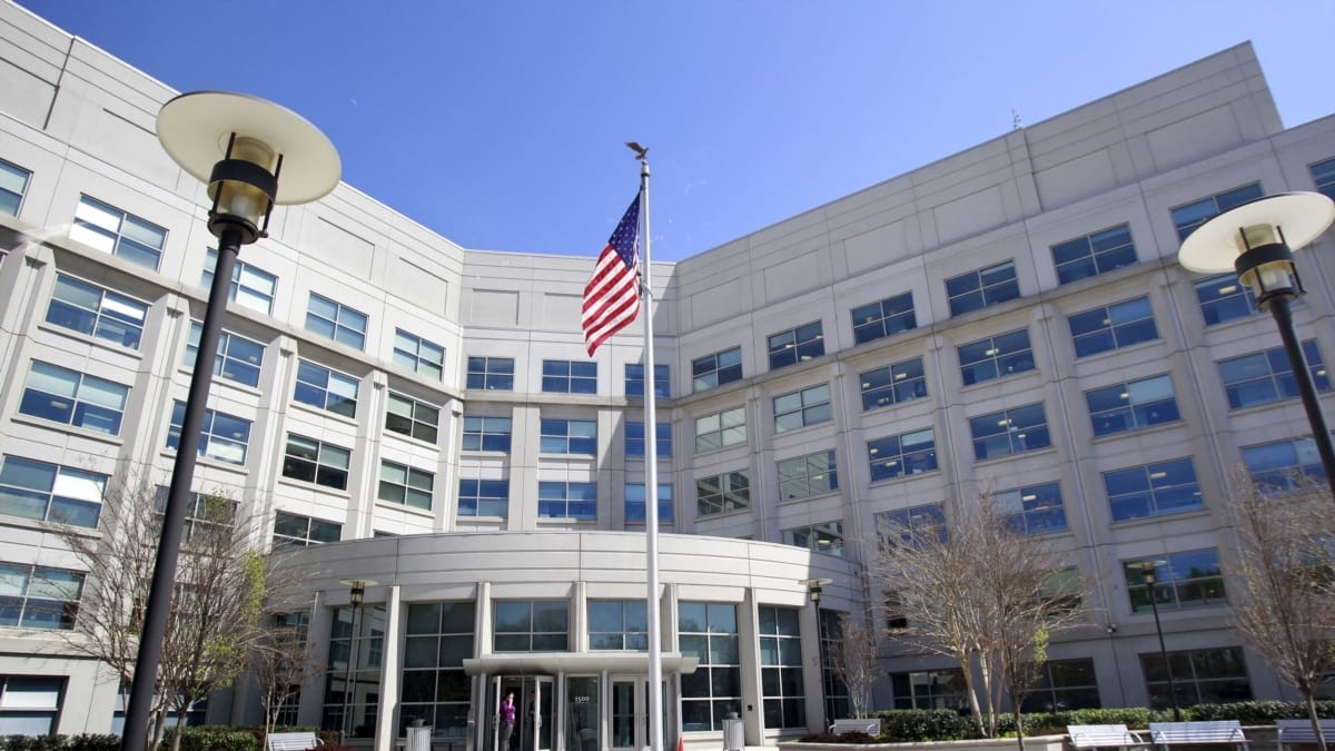 US intelligence community reviews procedure for sharing classified information