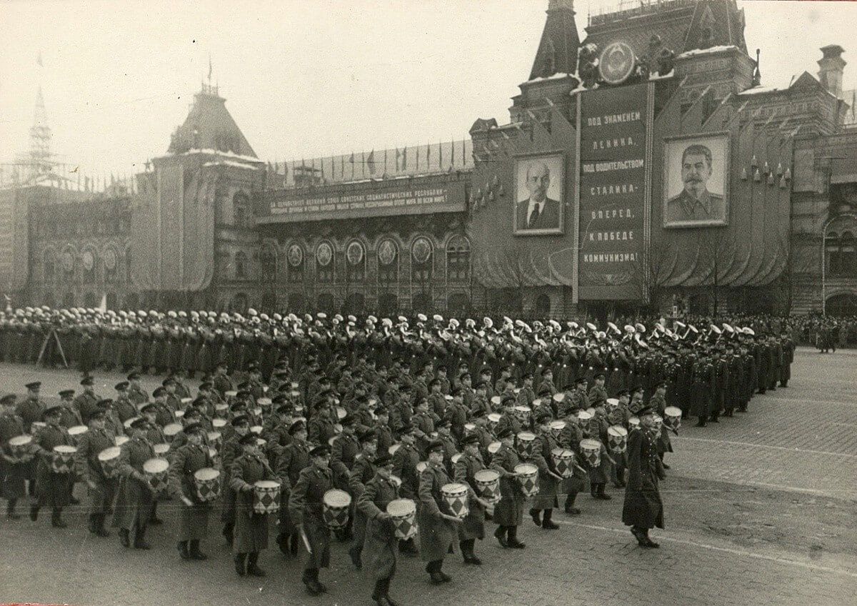 19FortyFive: US Generals Forgot How Attempts To Threaten Russia End