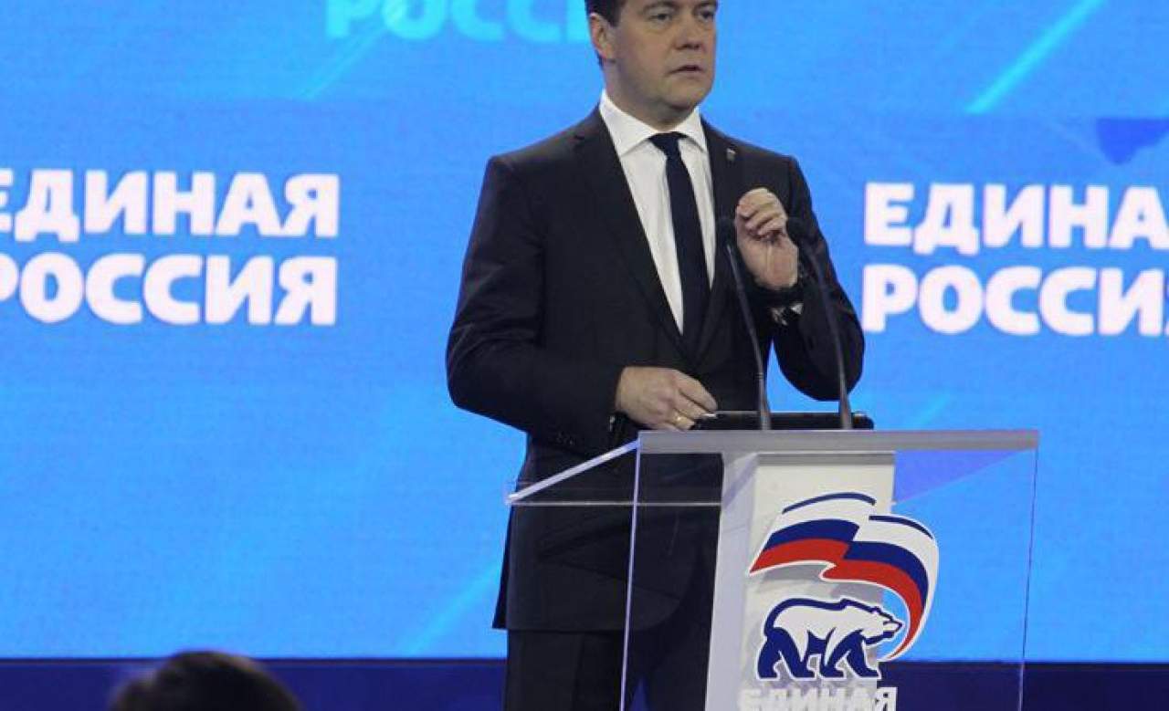 The ruling party takes the agenda of communists and populists - Grashchenkov