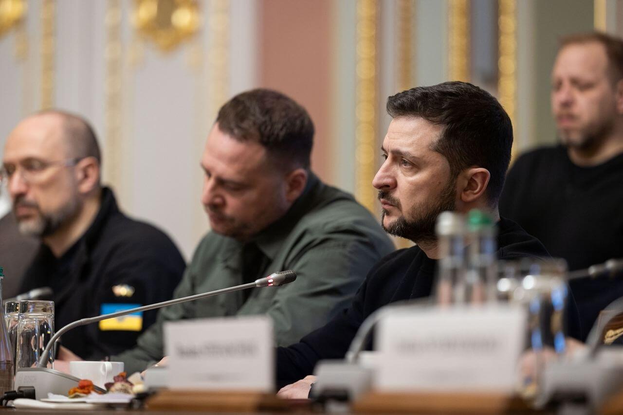 Ukraine's leader cried in front of the audience