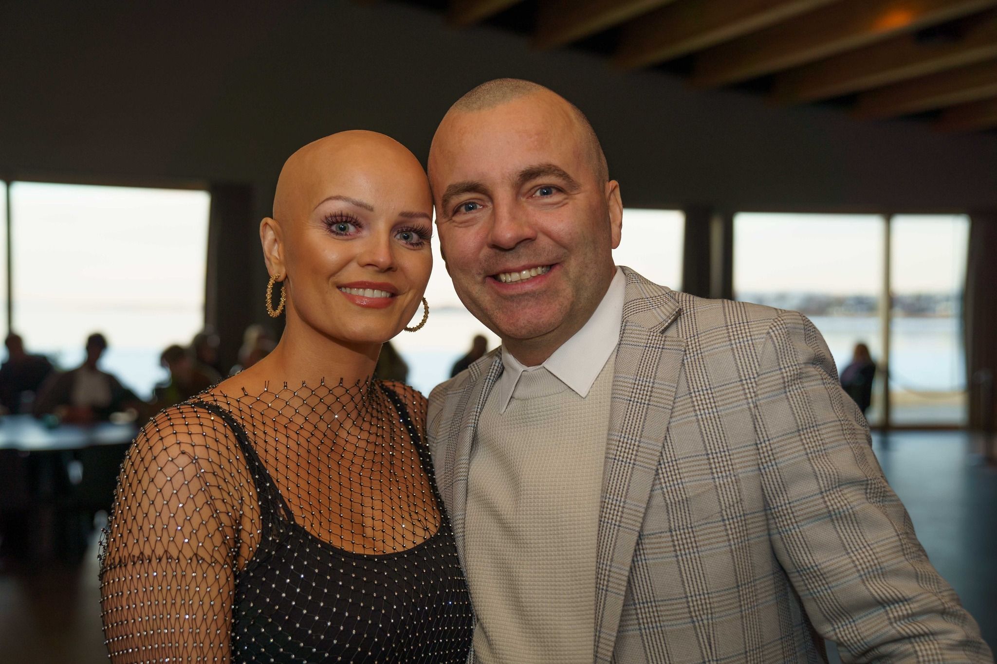 Ingvar gave Pieta a gift at the opening of her solo exhibition