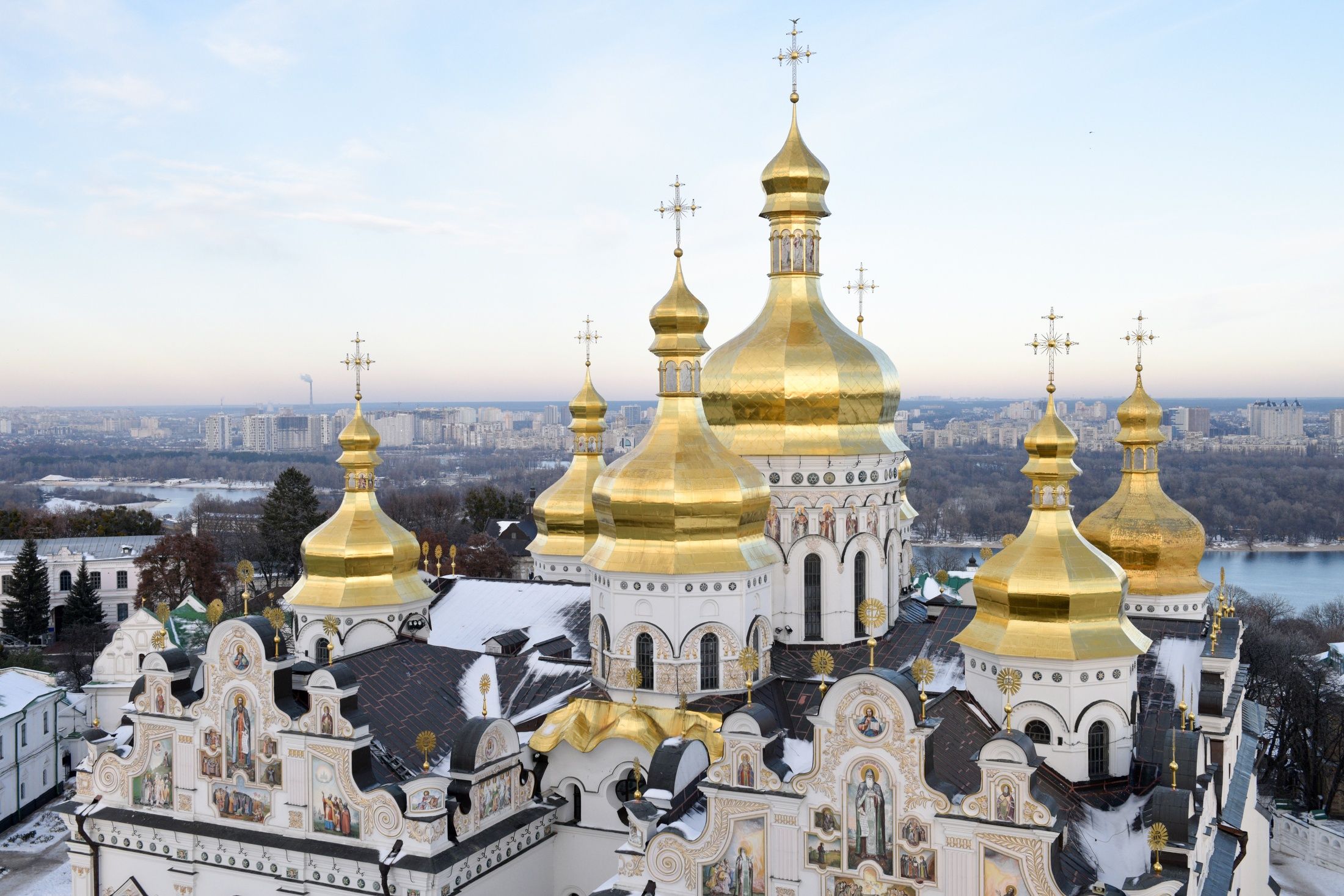 The Ukropatriots will switch to the schismatics, and the monks of the Kyiv-Pechersk Lavra, loyal to the UOC, will hold out to the end