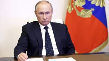 Putin: Envious of Russian-Chinese relations talk about Moscow's dependence on Beijing