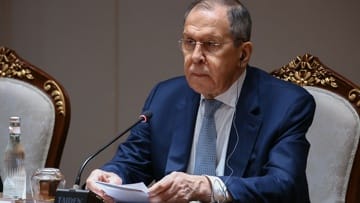 The United States has begun issuing visas to Lavrov and members of his delegation