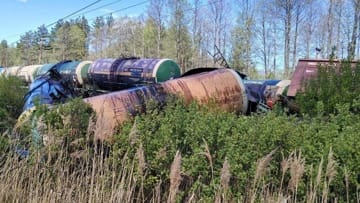 A freight train derailed in the Bryansk region from Gomel