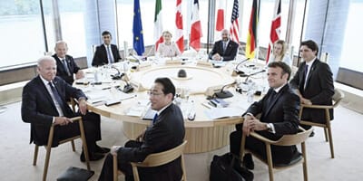 G7 leaders pledge to support Ukraine.. and Russia warns