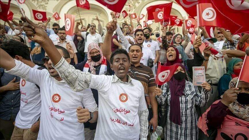 tunisia-citizens-against-coup-protests