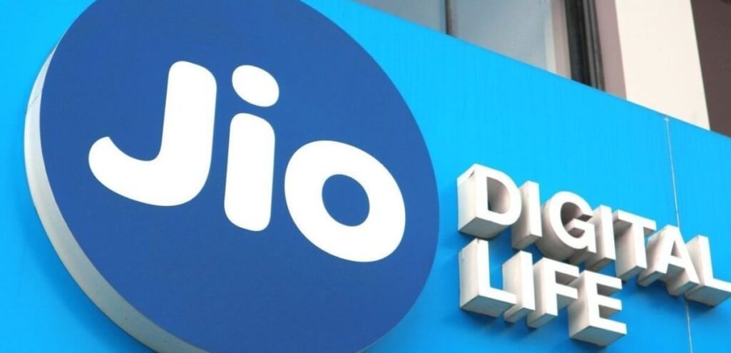 reliance jio company hoarding
