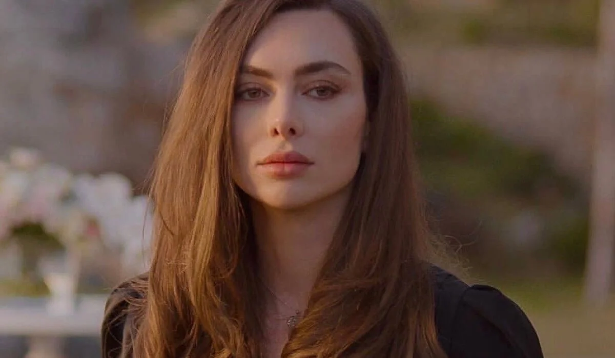 On the 18th floor .. A tour of Stephanie Saliba's house, and the effects of great destruction