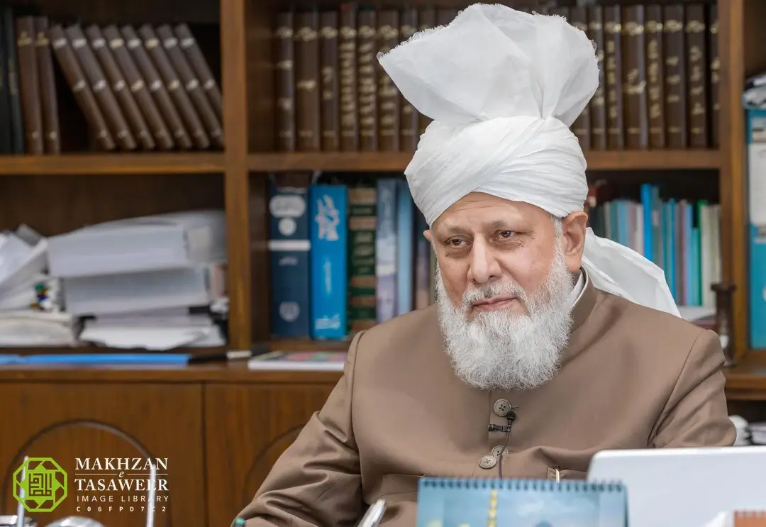 Members of Nasirat-ul-Ahmadiyya from Midlands & South-West UK Have Honour