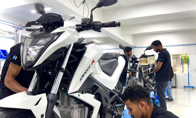 Tork Motors, Gudi Padwa vesilesiyle Hindistan'ın İlk Elektrikli Motosikleti 'Kratos'u Montaj Hattından Çıkardı