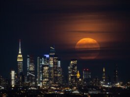 The spectacular "Strawberry Moon" was the closest to Earth last night