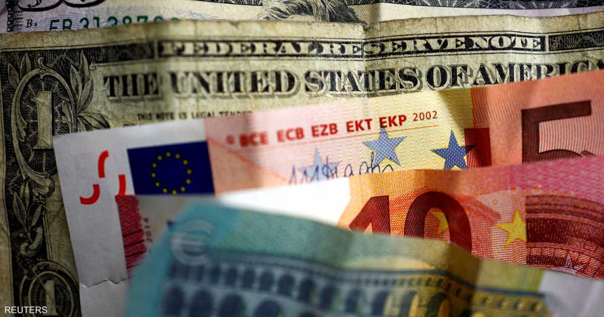Expectations of further US interest rate hikes bolster dollar strength

