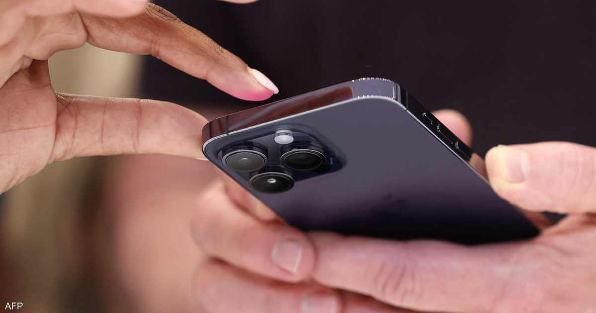 An upcoming feature in "iPhone" and "iPad".. keep a copy of yourself on your device

