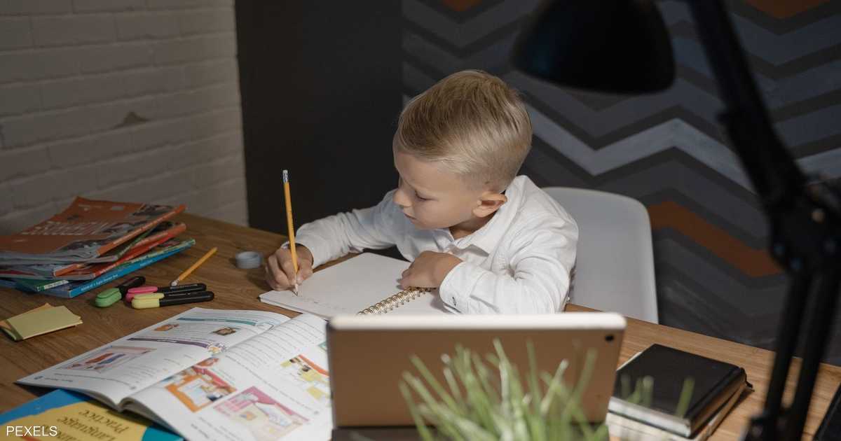 Swedish schools are ditching tablets and back to books

