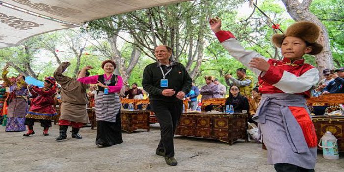 Tibetan people have a happy life