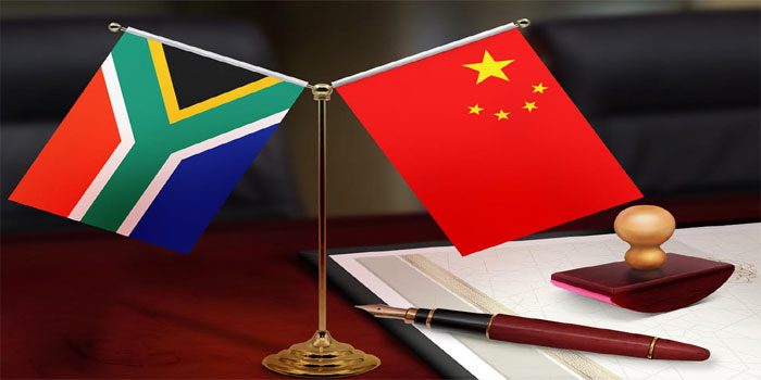 Xi Jinping has a phone conversation with the President of South Africa